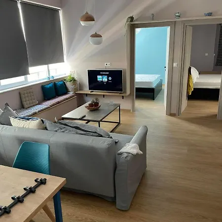 Apartment Historical Centre 2 Bedroom Apt. *